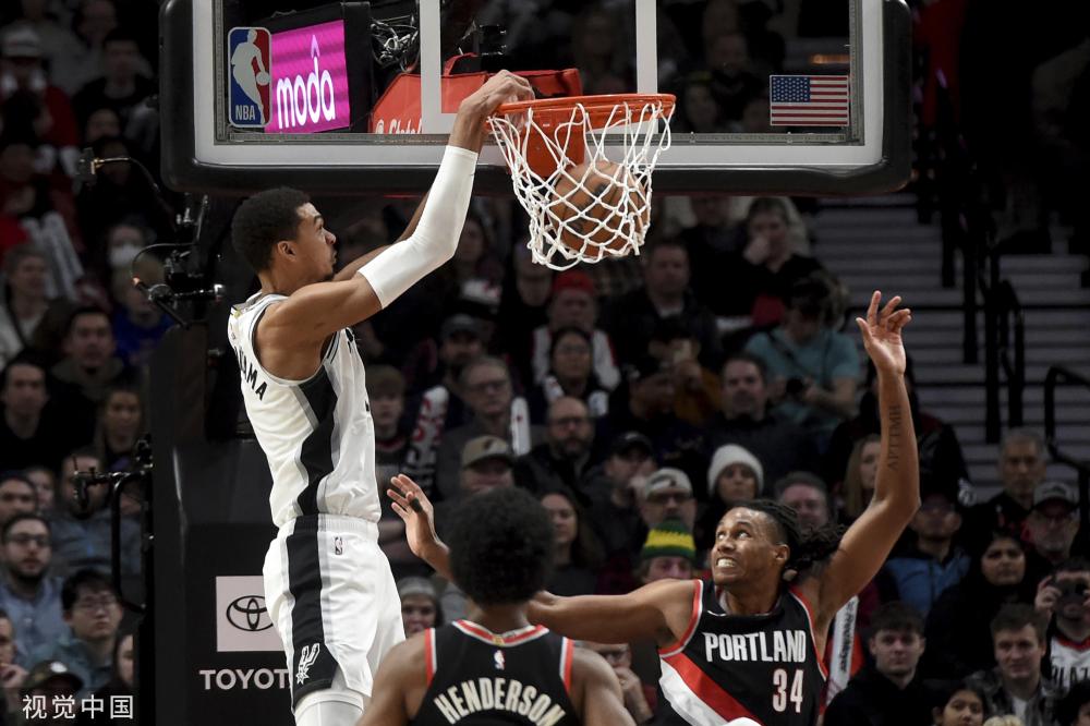 作为公众人 作为公众人